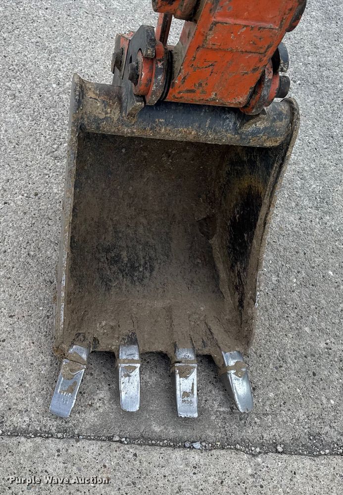 image for item EA2076 Hitachi ZX26U-5N mini excavator