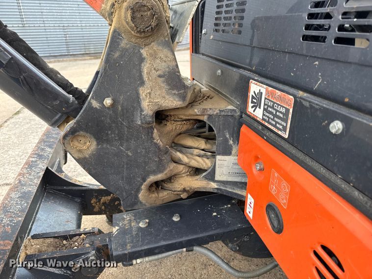 image for item EA2076 Hitachi ZX26U-5N mini excavator