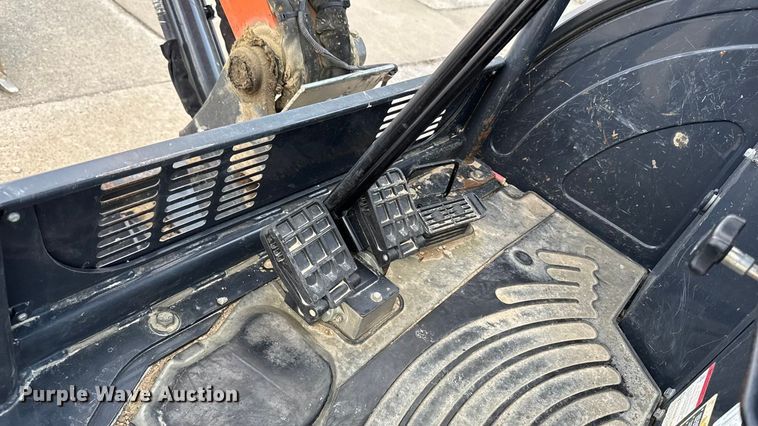 image for item EA2076 Hitachi ZX26U-5N mini excavator