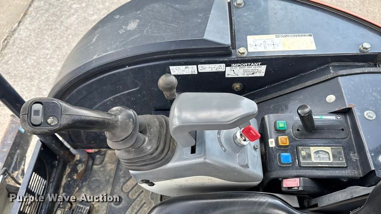 image for item EA2076 Hitachi ZX26U-5N mini excavator