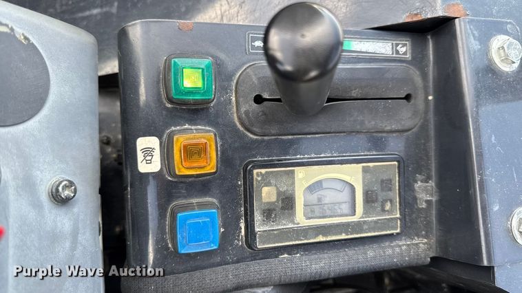 image for item EA2076 Hitachi ZX26U-5N mini excavator