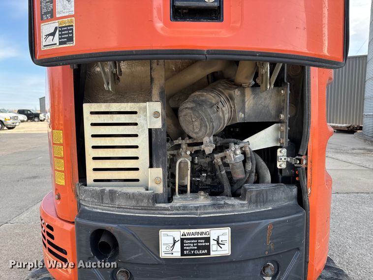 image for item EA2076 Hitachi ZX26U-5N mini excavator