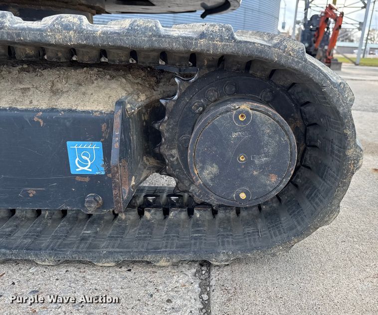 image for item EA2076 Hitachi ZX26U-5N mini excavator