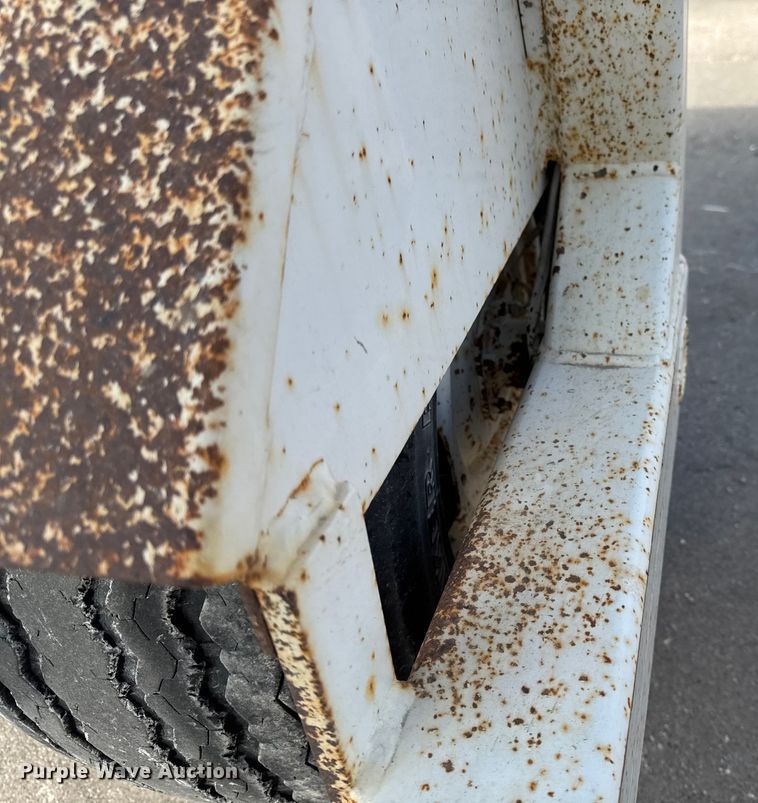 image for item EA2077 2015 Slabach I-60 reel trailer