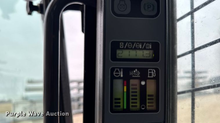 image for item EA2084 2019 Case TV380 tracked skid steer loader