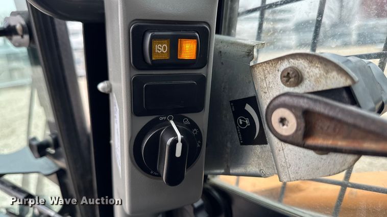 image for item EA2084 2019 Case TV380 tracked skid steer loader