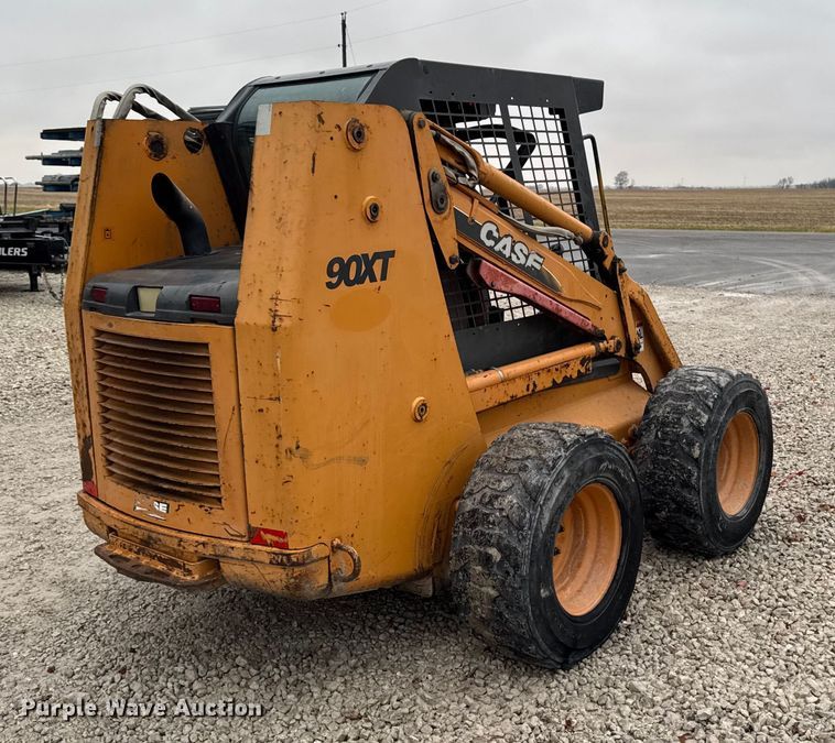 image for item EA2085 2004 Case 90XT skid steer loader