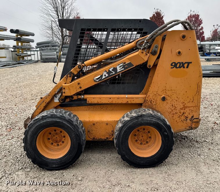 image for item EA2085 2004 Case 90XT skid steer loader