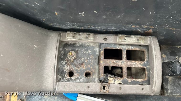 image for item EA2085 2004 Case 90XT skid steer loader