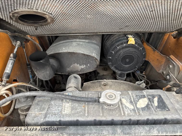 image for item EA2085 2004 Case 90XT skid steer loader