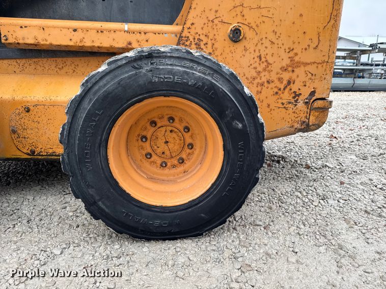 image for item EA2085 2004 Case 90XT skid steer loader