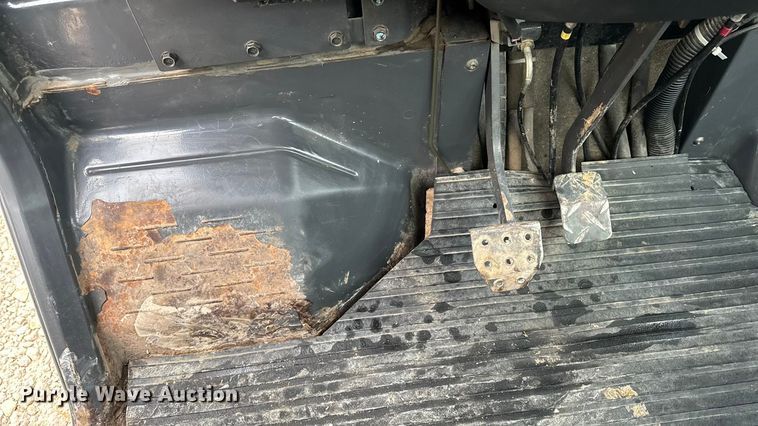 image for item EA2087 2010 Kubota RTV1100 utility vehicle