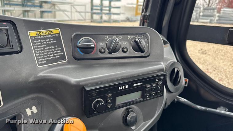 image for item EA2087 2010 Kubota RTV1100 utility vehicle