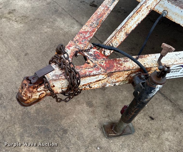 image for item EA2105 1994 Shop built utility trailer