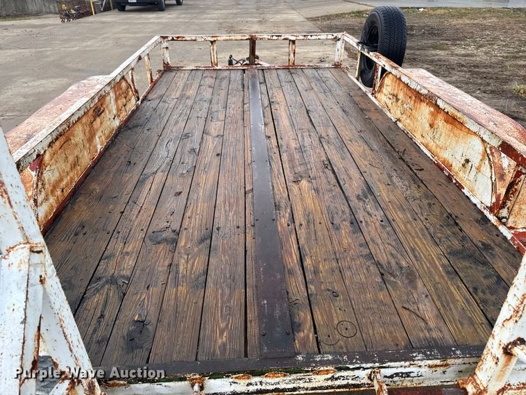 image for item EA2105 1994 Shop built utility trailer