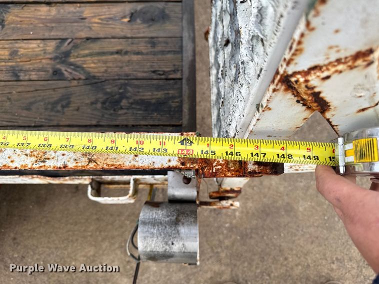 image for item EA2105 1994 Shop built utility trailer