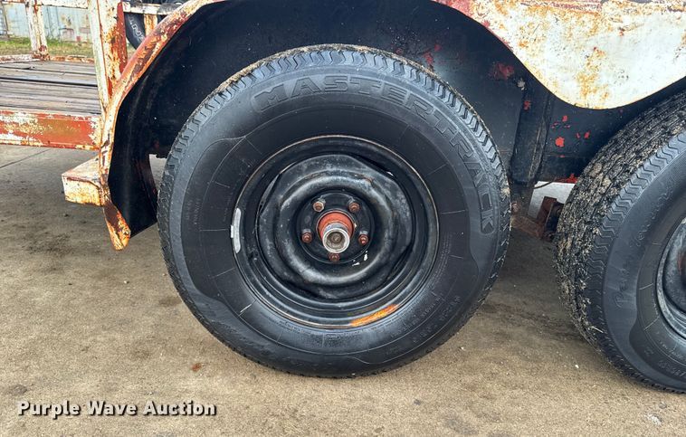 image for item EA2105 1994 Shop built utility trailer