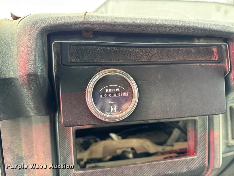 image for item EA2112 1994 Ford F700 dump truck