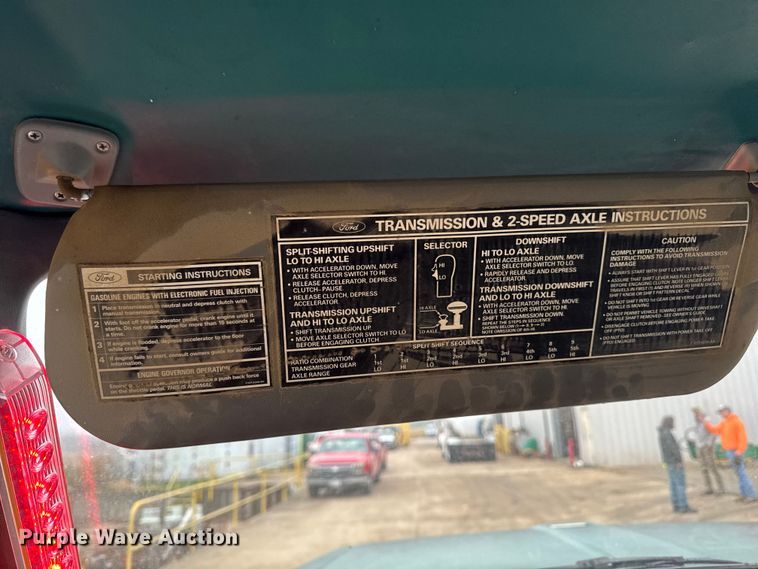 image for item EA2112 1994 Ford F700 dump truck