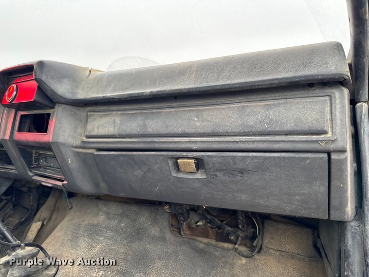 image for item EA2112 1994 Ford F700 dump truck