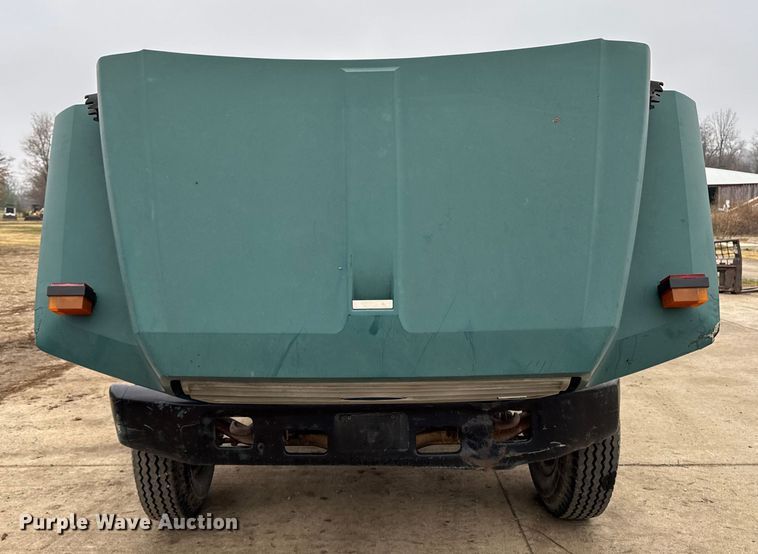 image for item EA2112 1994 Ford F700 dump truck