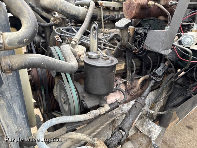 image for item EA2112 1994 Ford F700 dump truck