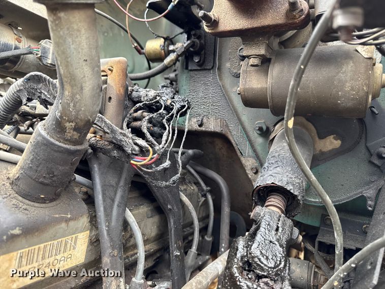 image for item EA2112 1994 Ford F700 dump truck