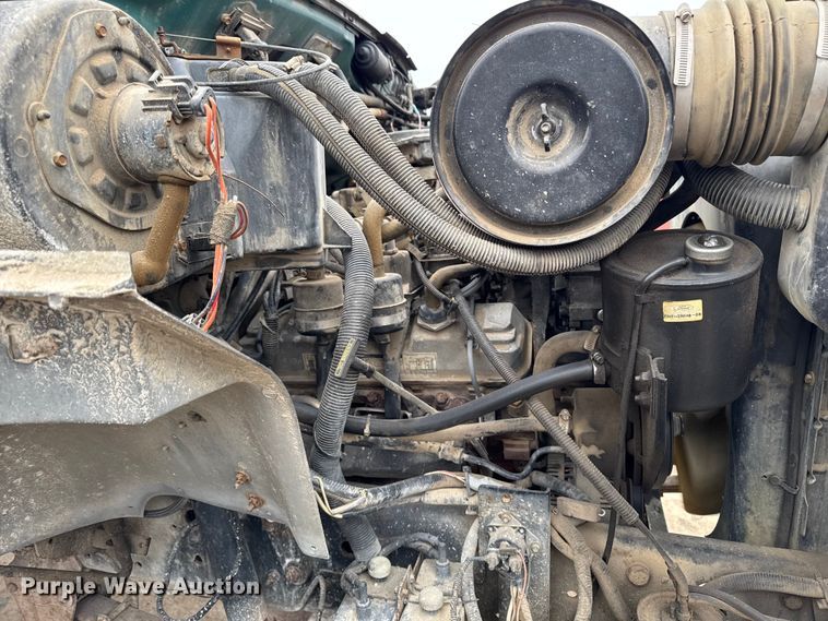 image for item EA2112 1994 Ford F700 dump truck