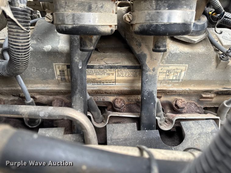 image for item EA2112 1994 Ford F700 dump truck