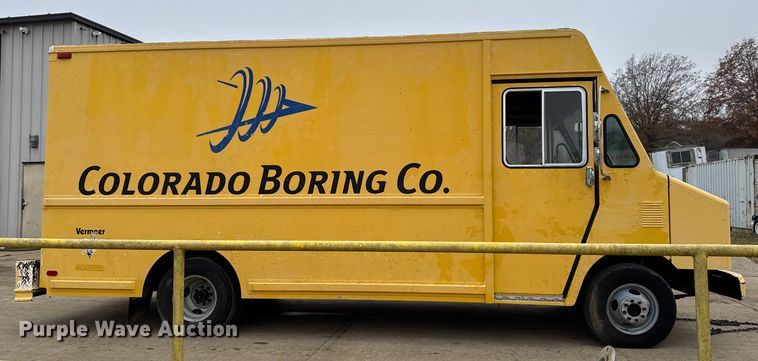 image for item EA2116 1994 Chevrolet delivery truck