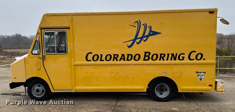 image for item EA2116 1994 Chevrolet delivery truck