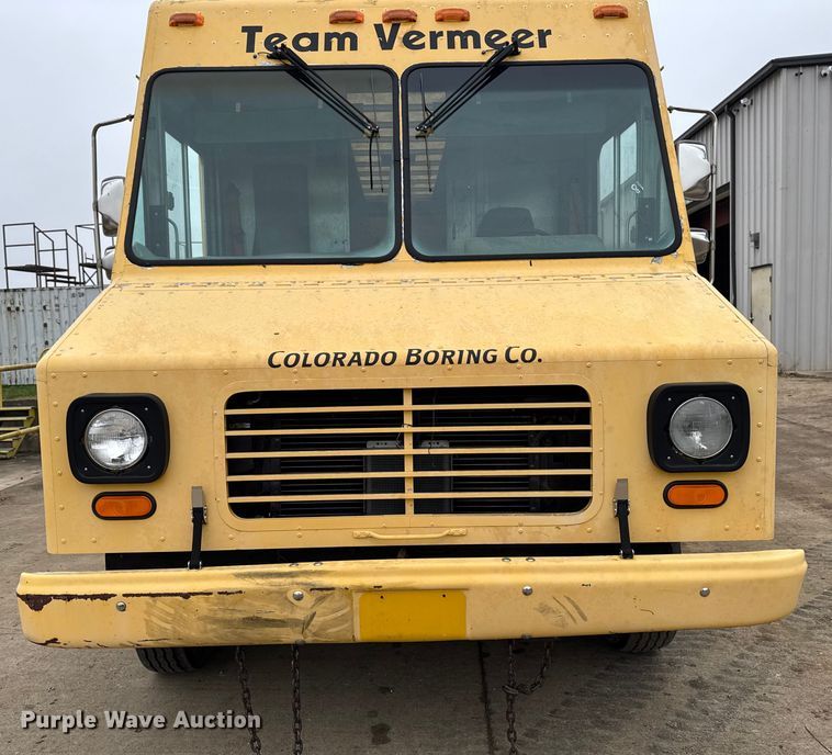 image for item EA2116 1994 Chevrolet delivery truck