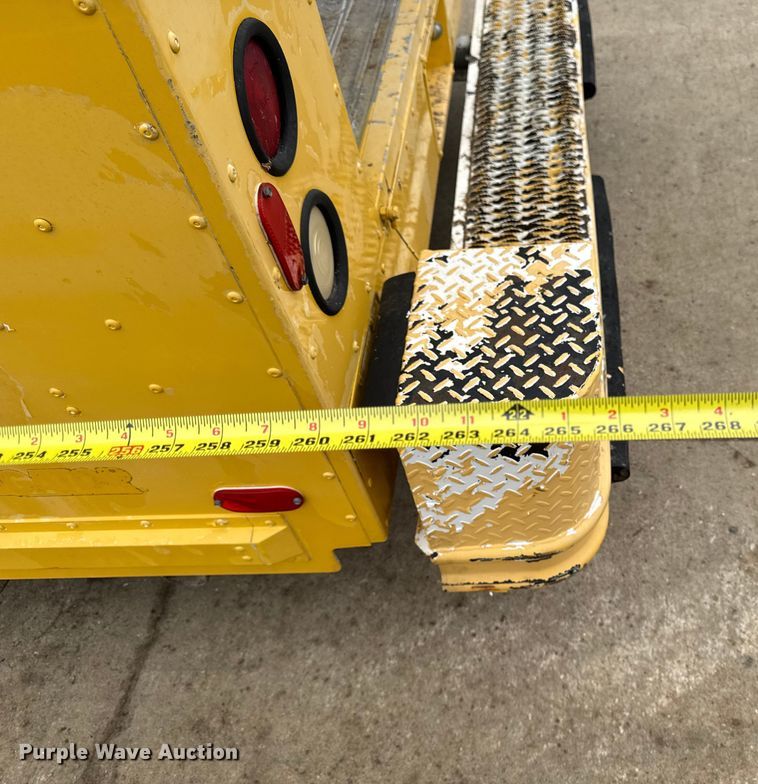 image for item EA2116 1994 Chevrolet delivery truck