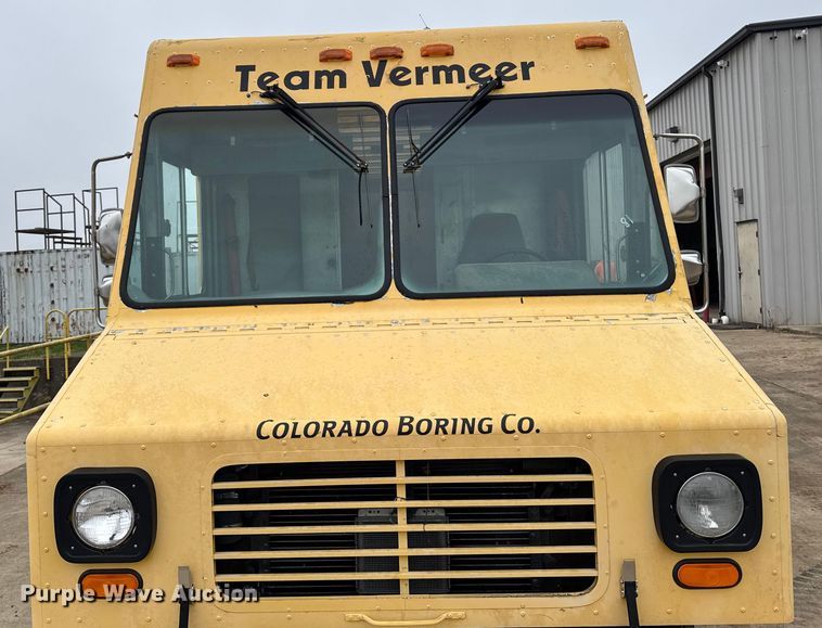 image for item EA2116 1994 Chevrolet delivery truck