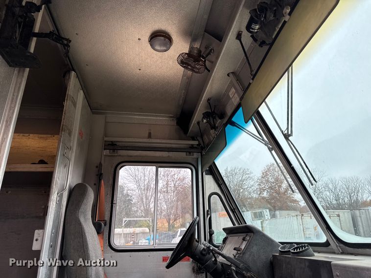 image for item EA2116 1994 Chevrolet delivery truck