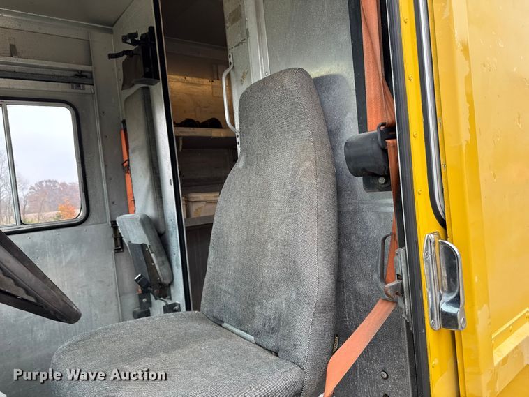 image for item EA2116 1994 Chevrolet delivery truck