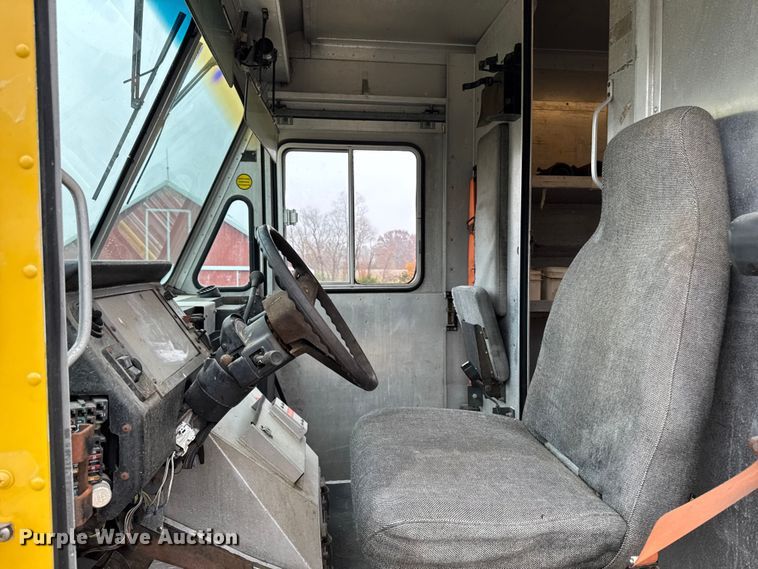 image for item EA2116 1994 Chevrolet delivery truck