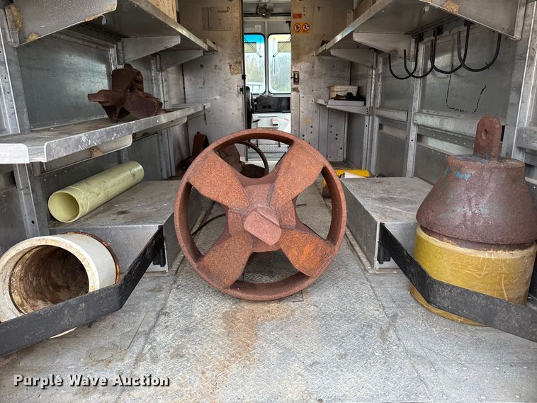 image for item EA2116 1994 Chevrolet delivery truck