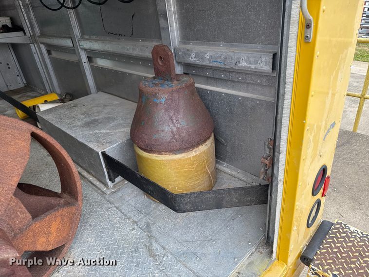 image for item EA2116 1994 Chevrolet delivery truck