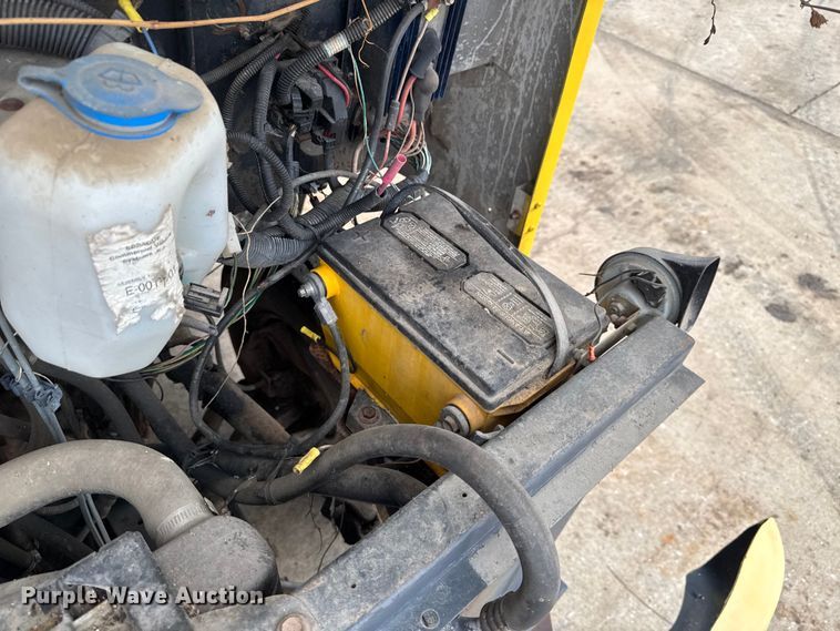 image for item EA2116 1994 Chevrolet delivery truck