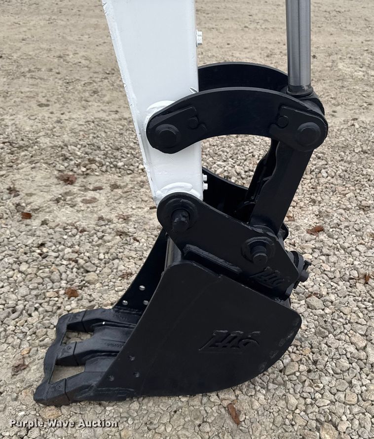 image for item EA2123 2016 Bobcat E35i mini excavator