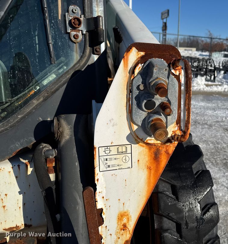 image for item EA2138 2014 Bobcat S530 skid steer loader