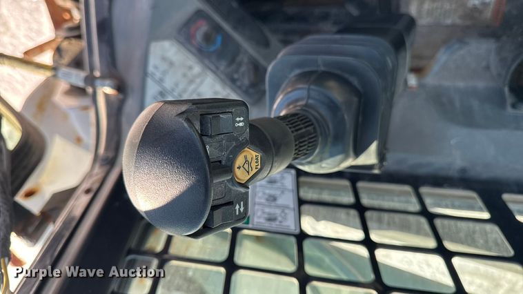 image for item EA2138 2014 Bobcat S530 skid steer loader