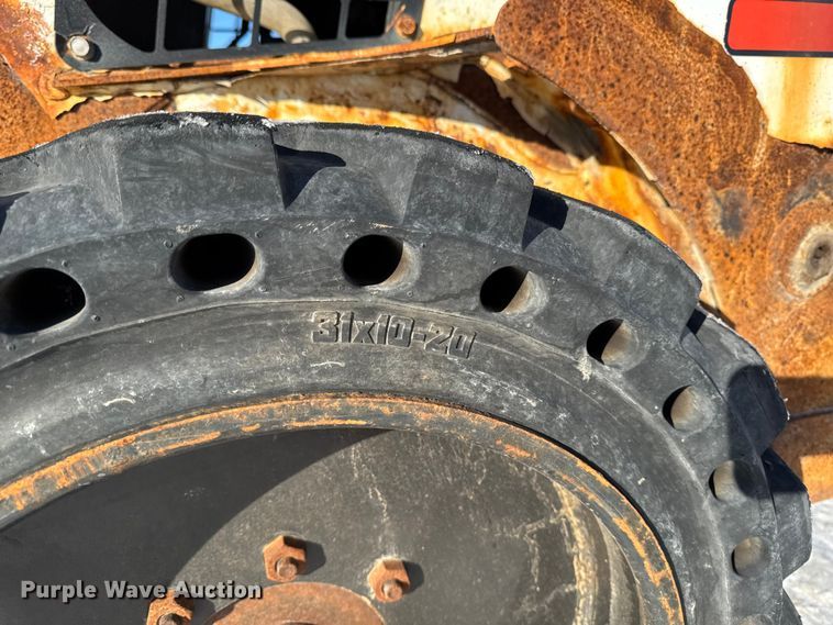 image for item EA2138 2014 Bobcat S530 skid steer loader