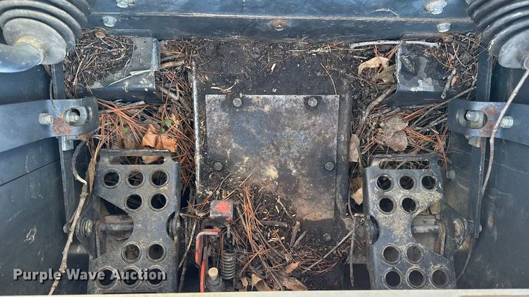 image for item EA2139 1998 Bobcat 863 skid steer loader