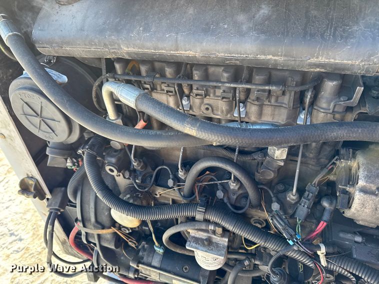 image for item EA2139 1998 Bobcat 863 skid steer loader