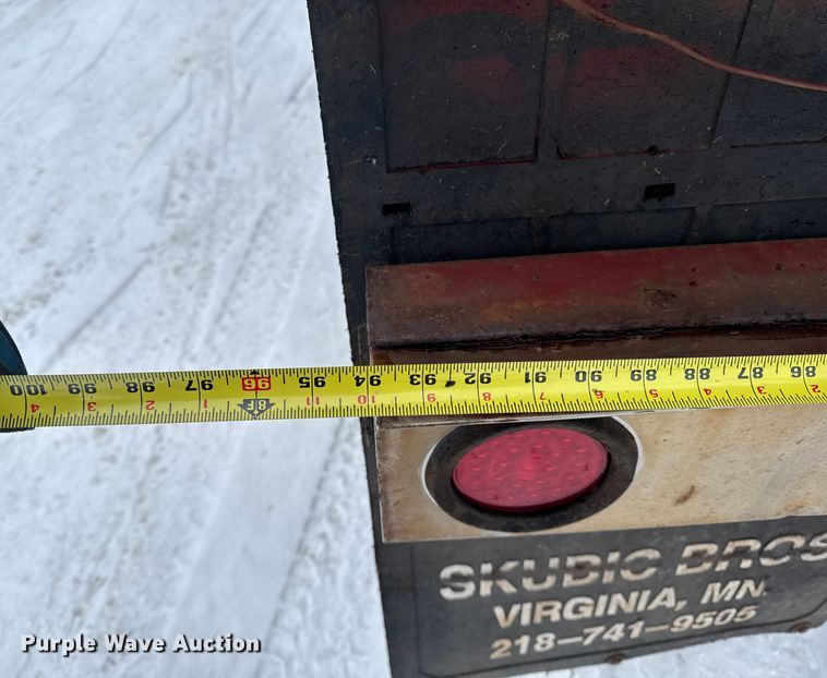 image for item EA2142 2002 International 4400 tank truck