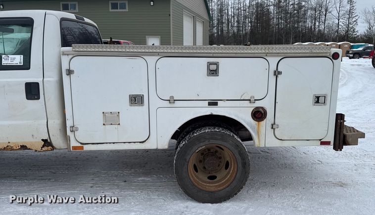 image for item EA2143 2003 Ford F450 Super Duty utility / service truck