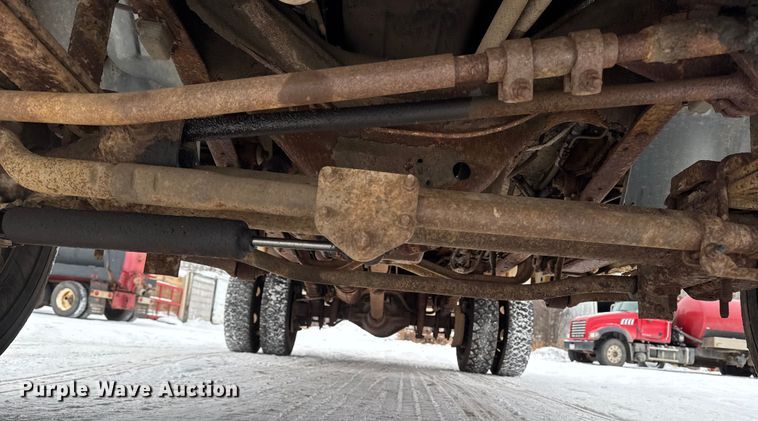 image for item EA2143 2003 Ford F450 Super Duty utility / service truck