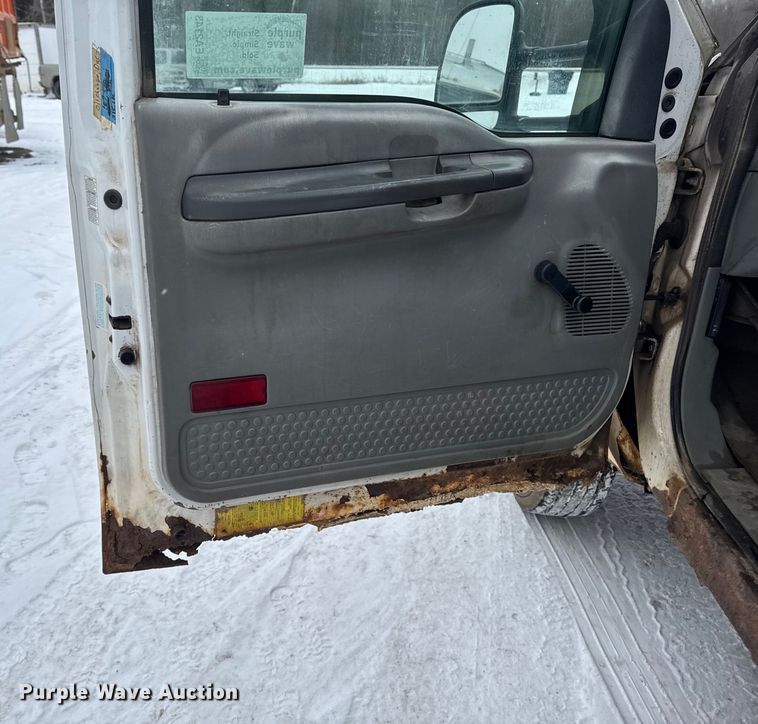 image for item EA2143 2003 Ford F450 Super Duty utility / service truck